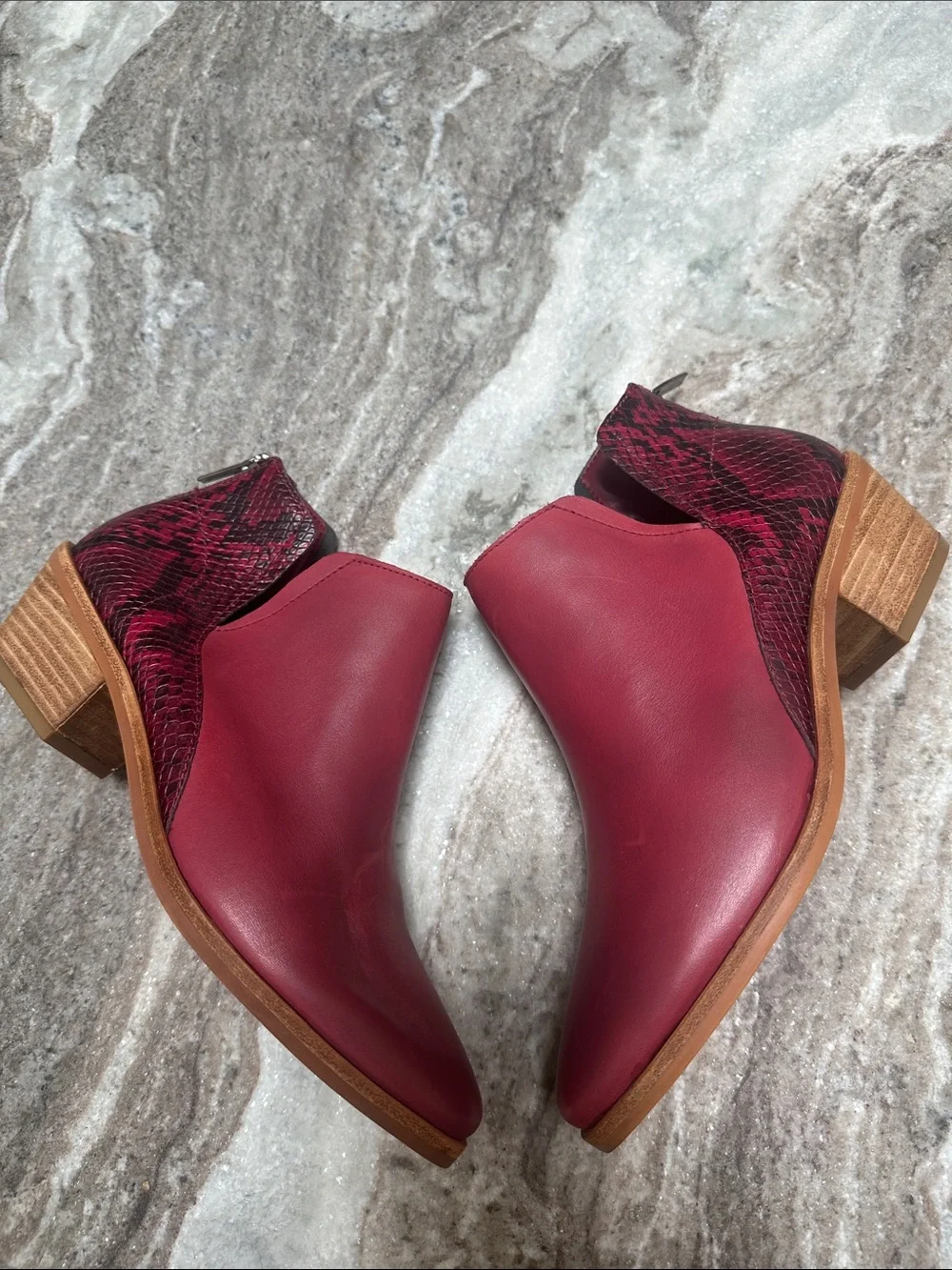 Vince Camuto new super